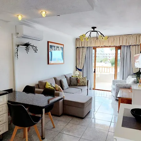 Apartment First Line Geranios Ocean View Air Conditioned 50 M From La Pinta *