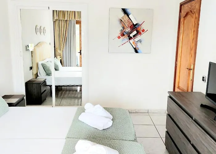 First Line Geranios Ocean View Air Conditioned 50 M From La Pinta Διαμέρισμα *
